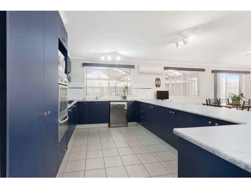 19 Amberley Drive, Pakenham VIC 3810