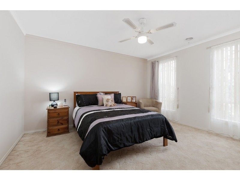 19 Amberley Drive, Pakenham VIC 3810