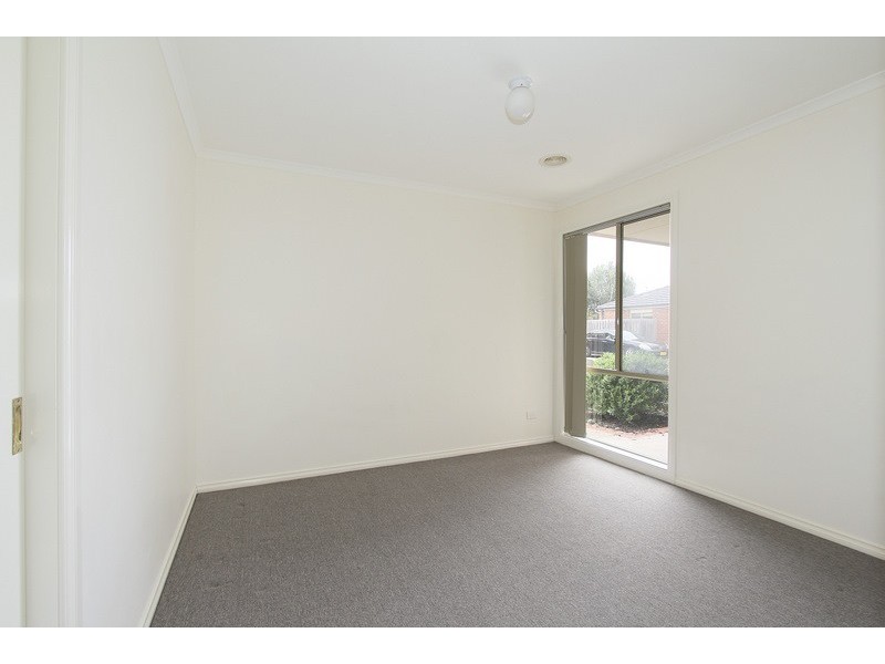 4/11 King Street, Pakenham VIC 3810