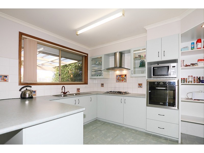 48 Bluegrass Crescent, Pakenham VIC 3810