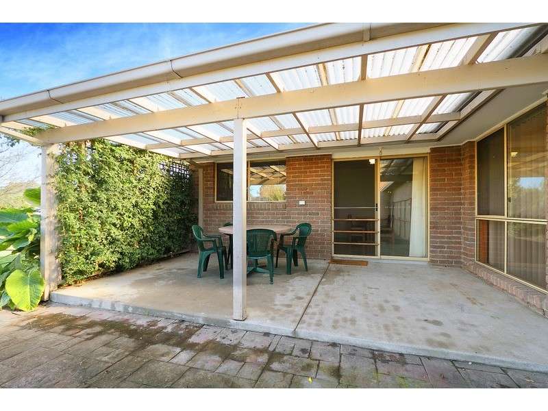 48 Bluegrass Crescent, Pakenham VIC 3810