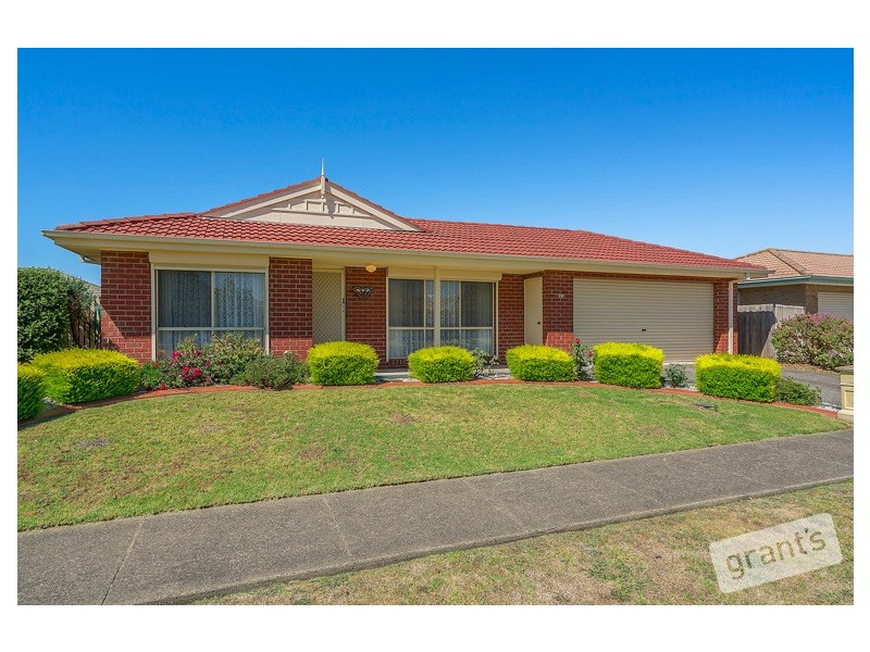 20 Grevillea Place, Pakenham VIC 3810