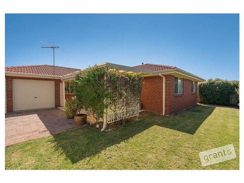 20 Grevillea Place, Pakenham VIC 3810