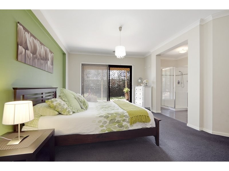 4 Blackwood Drive, Pakenham VIC 3810