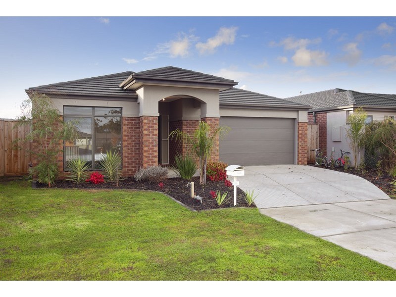 18 Marquis Court, Pakenham VIC 3810