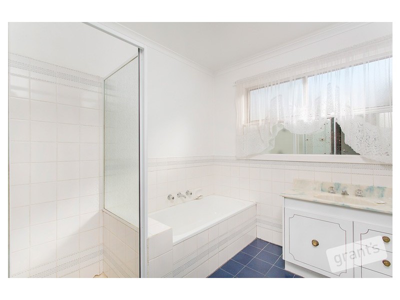 43 Henry Street, Pakenham VIC 3810