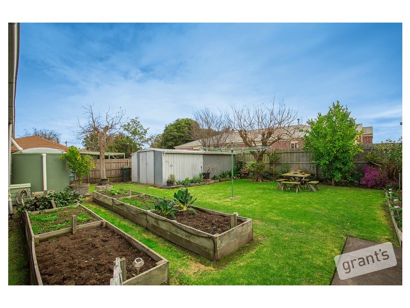 43 Henry Street, Pakenham VIC 3810