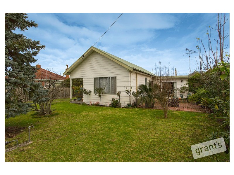 43 Henry Street, Pakenham VIC 3810