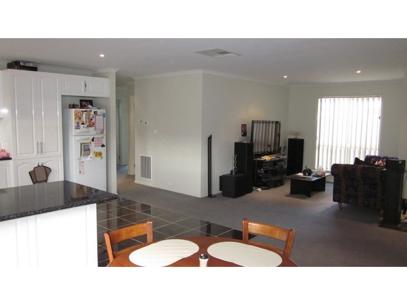 33B Pomegranate Way, Pakenham VIC 3810