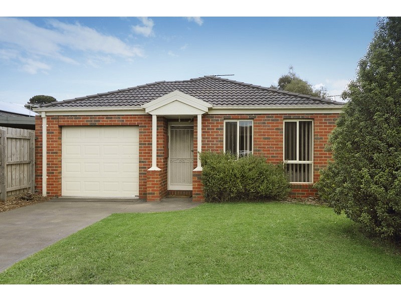 2/47 Howey Road, Pakenham VIC 3810
