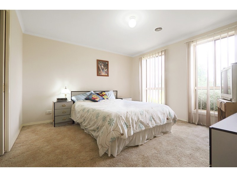 2/47 Howey Road, Pakenham VIC 3810