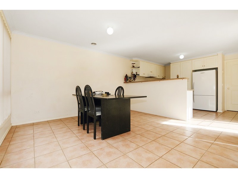 2/47 Howey Road, Pakenham VIC 3810