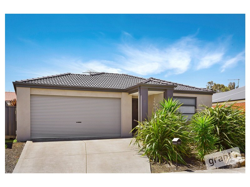 11 Windermere Boulevard, Pakenham VIC 3810