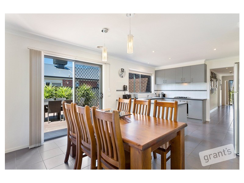 11 Windermere Boulevard, Pakenham VIC 3810