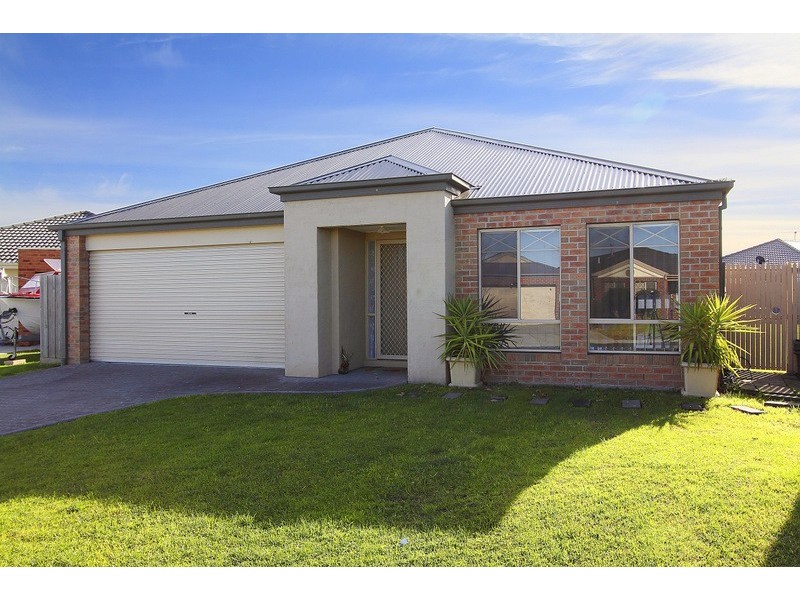 10 Camelia Way, Pakenham VIC 3810