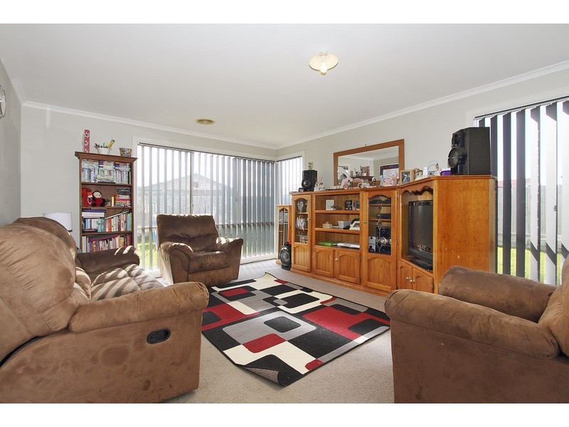 10 Camelia Way, Pakenham VIC 3810