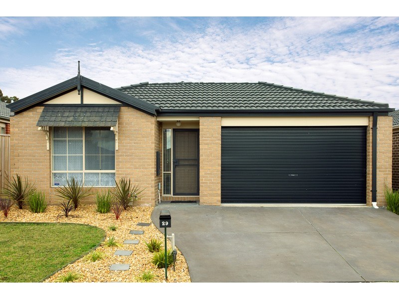 29 Irving Road, Pakenham VIC 3810