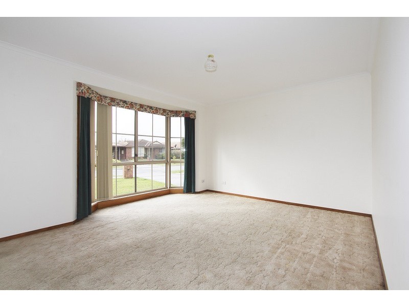 13 Maria Crescent, Pakenham VIC 3810