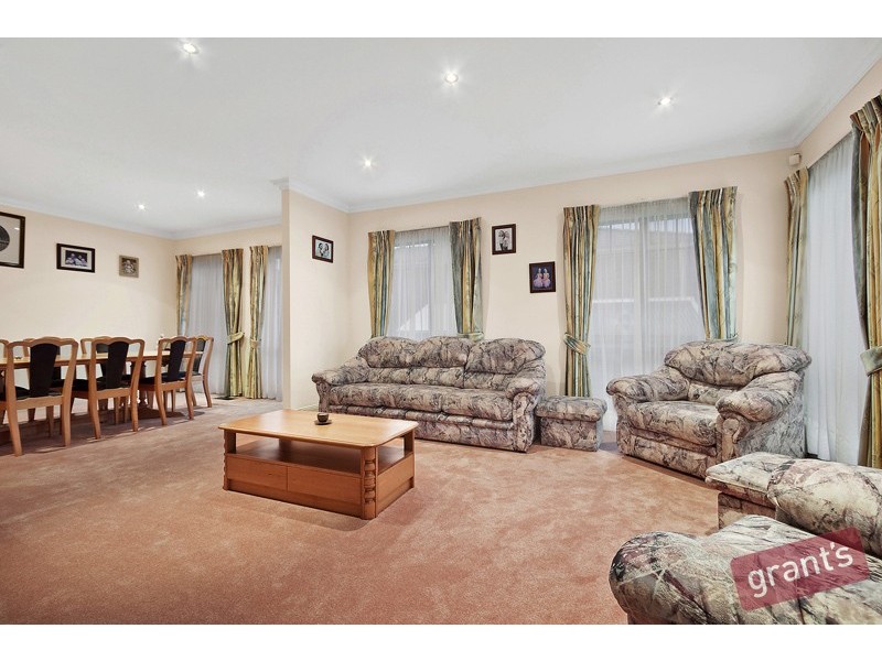 22 Hillrise Court, Pakenham VIC 3810