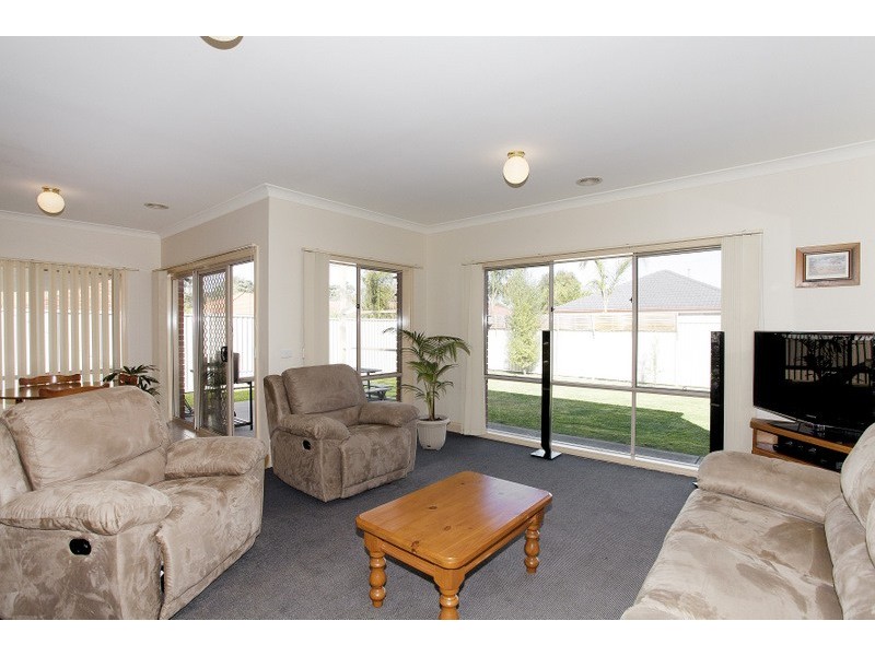 59 Hartland Circuit, Pakenham VIC 3810