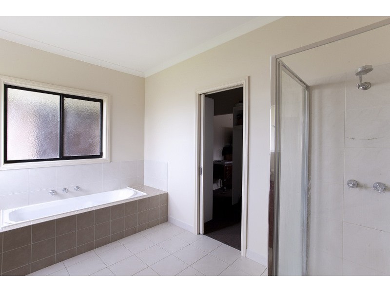 23 Viola Avenue, Pakenham VIC 3810