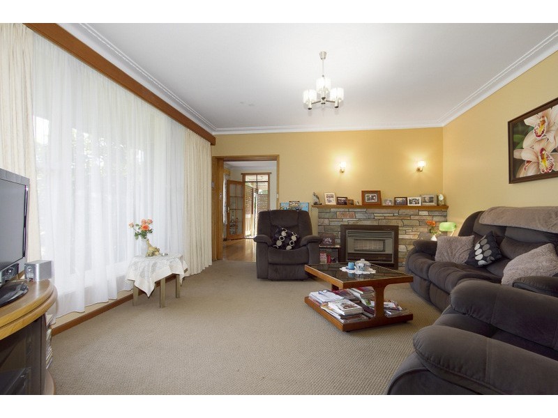 62 Ahern Rd, Pakenham VIC 3810