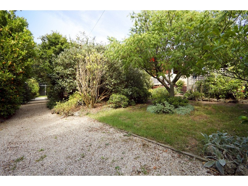 62 Ahern Rd, Pakenham VIC 3810