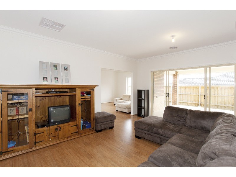 21 Arthur Phillip Drive, Pakenham VIC 3810