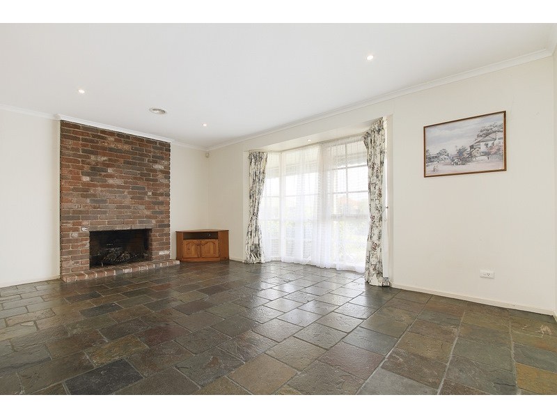 43 Chirnside Road, Berwick VIC 3806