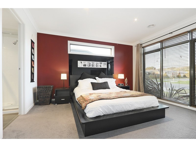 17 Tangelo Terrace, Pakenham VIC 3810