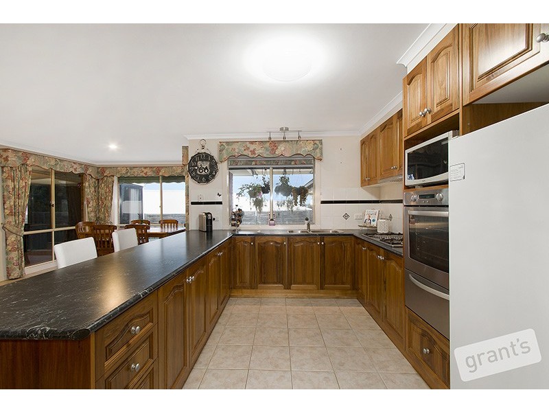 16 Hillrise Court, Pakenham VIC 3810