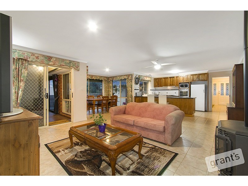 16 Hillrise Court, Pakenham VIC 3810