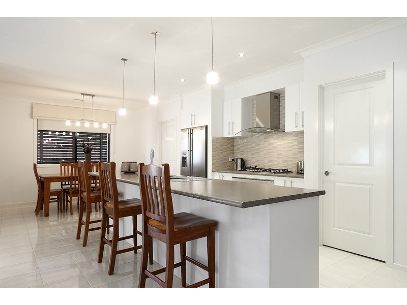 14 Sarton Link, Pakenham VIC 3810