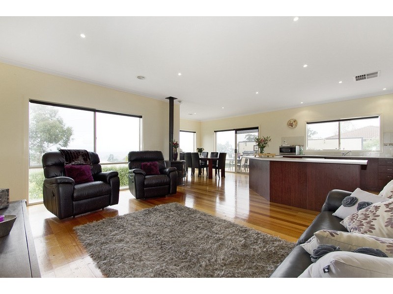 17 Archer Road, Garfield VIC 3814