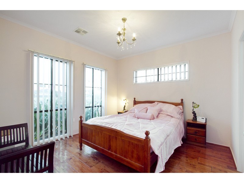 16 Laurina Link, Pakenham VIC 3810