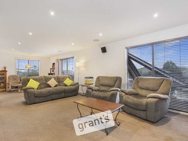 28 Silver Gum Drive, Pakenham VIC 3810