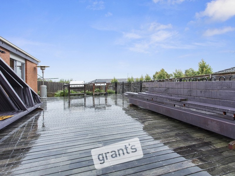 28 Silver Gum Drive, Pakenham VIC 3810