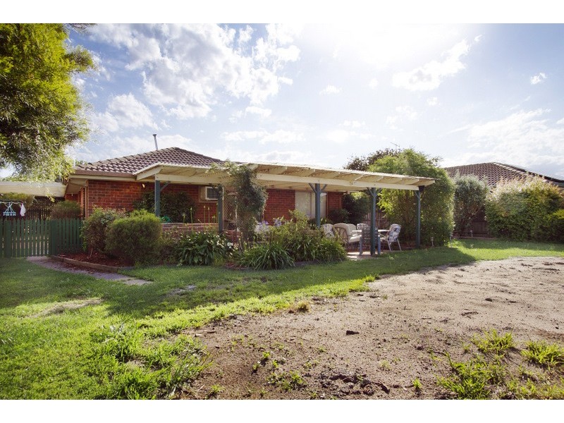 12 Daniel Court, Pakenham VIC 3810