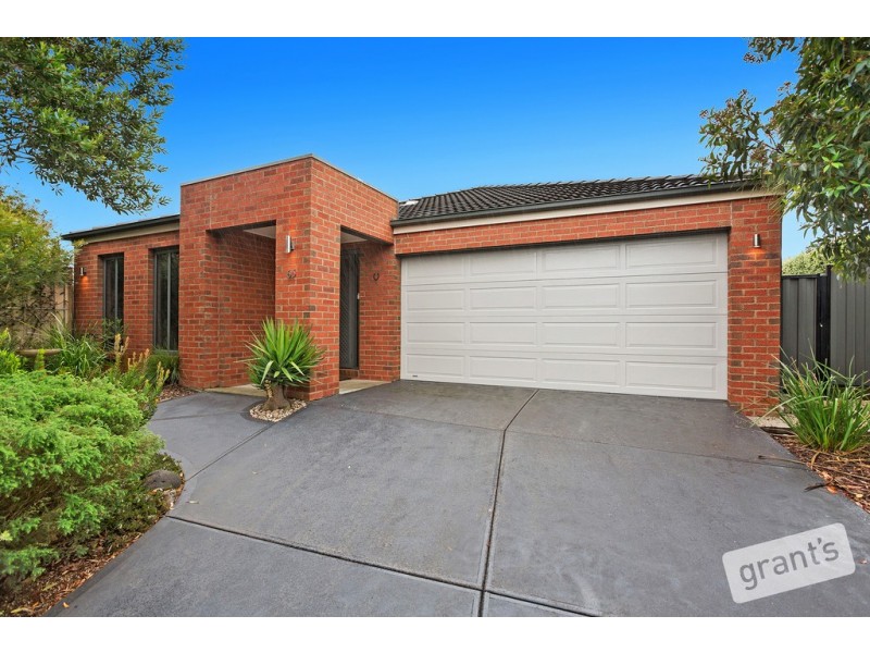 63 Leigh Drive, Pakenham VIC 3810