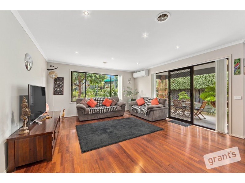 63 Leigh Drive, Pakenham VIC 3810