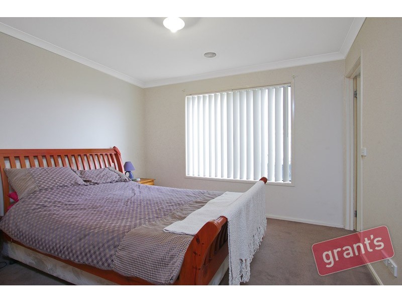 14 Honeyeater Way, Pakenham VIC 3810