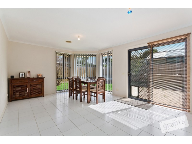 37 Dunbarton Drive, Pakenham VIC 3810