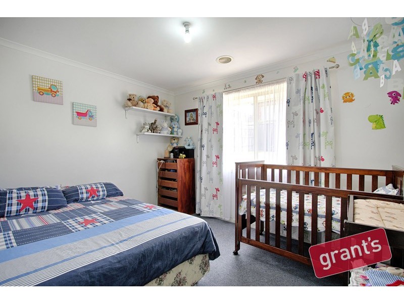 24 Adrian Drive, Pakenham VIC 3810