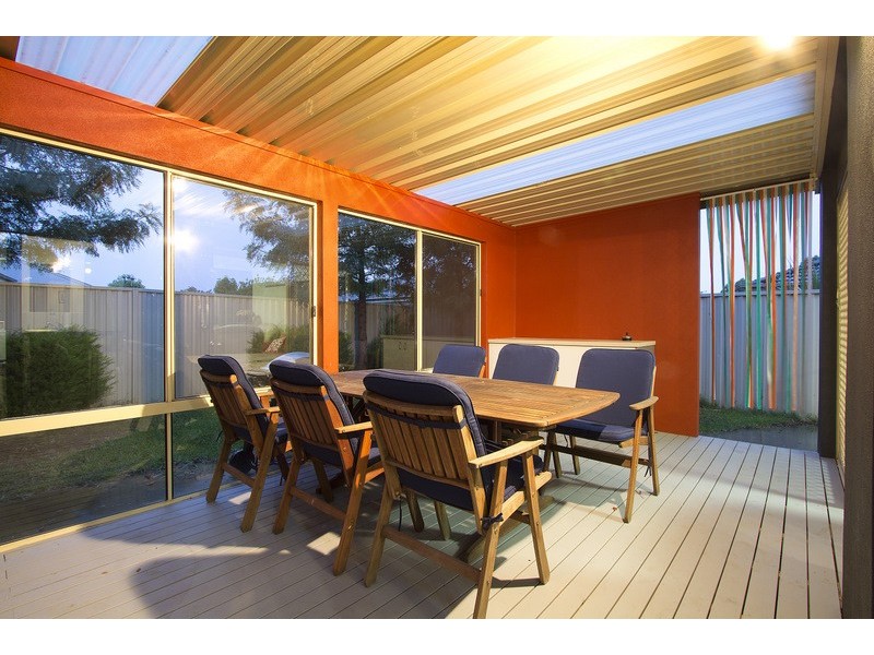 4 Ashwood Grove, Pakenham VIC 3810