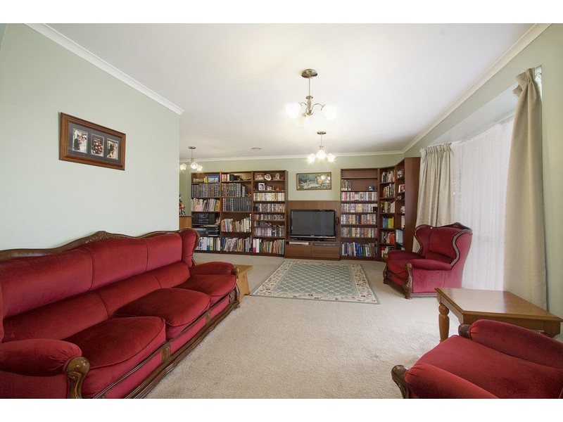 12 Martingale Place, Pakenham VIC 3810