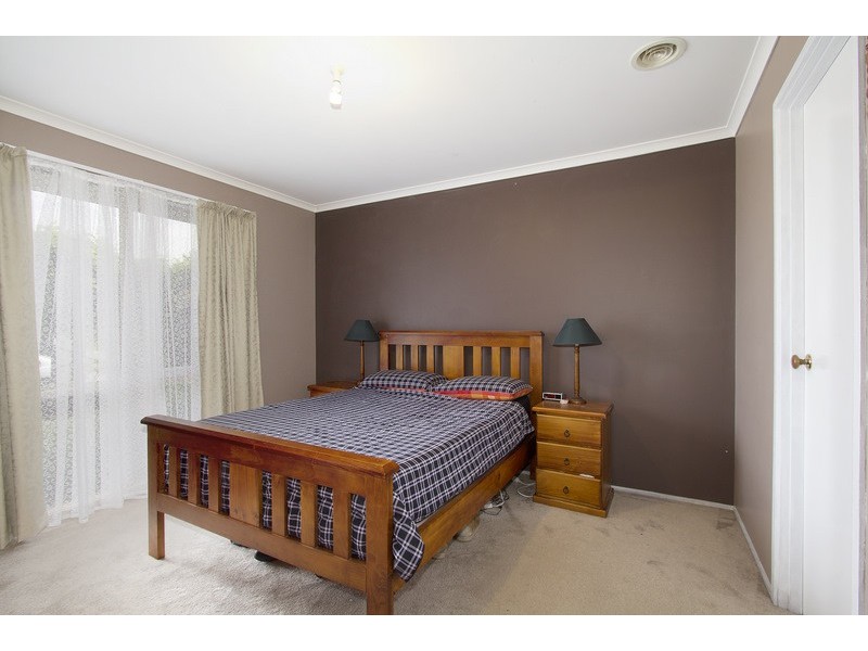 12 Martingale Place, Pakenham VIC 3810