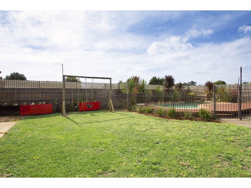 12 Martingale Place, Pakenham VIC 3810