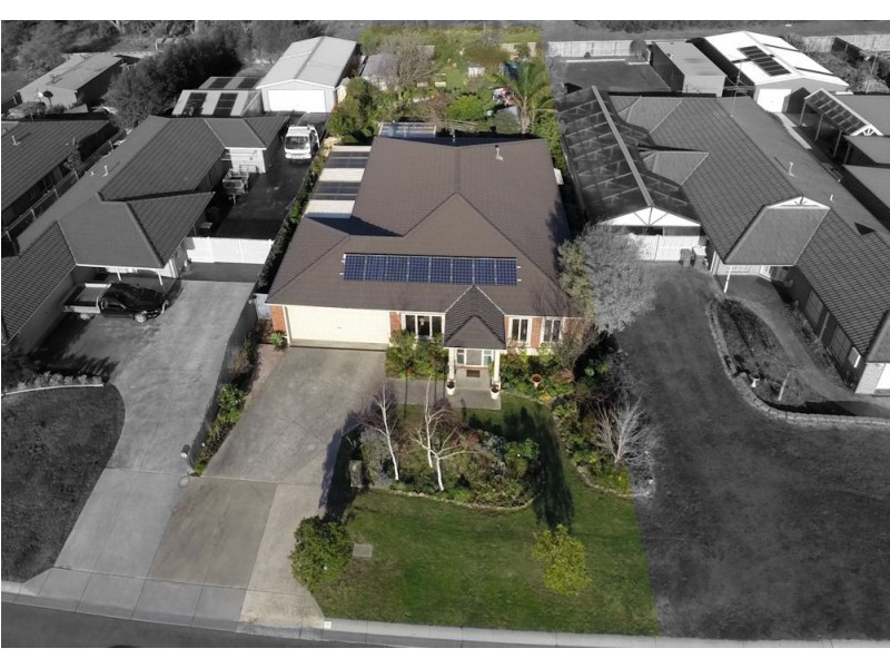 15 Wynen Court, Pakenham VIC 3810