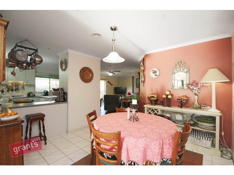 15 Wynen Court, Pakenham VIC 3810