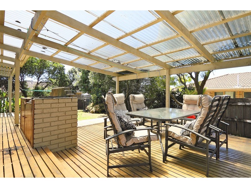 54 Wakenshaw Crescent, Pakenham VIC 3810